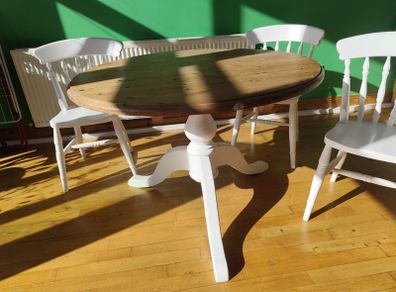Round kitchen table and 3 matching  chairs