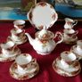 22 Piece Royal Albert Old Country Roses Bone China Gold Gilt Tea Set With Tea Pot Made in England Image 4
