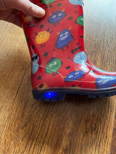 Boys wellies size 8