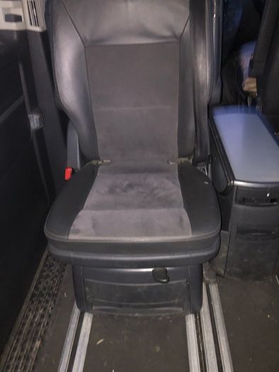 car swivel seat
