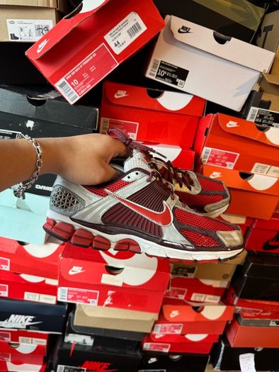 Nike Zoom Vomero 5 Mystic Red FN7778-600