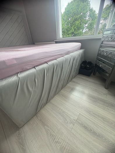 kingsize bed and mattress