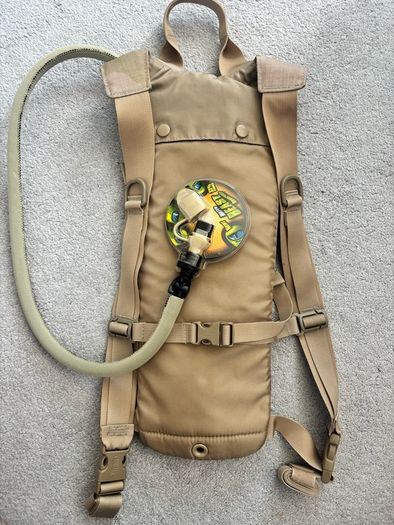 Camelbak maximum gear 3l hydration pack , desert camo