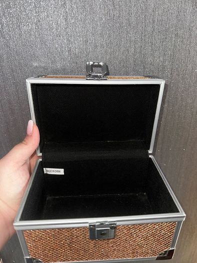 Vanity Lock and Key Chest