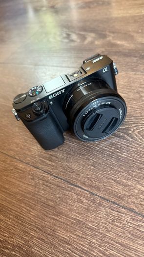 Sony Alpha A6000 16-50mm Black