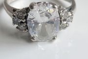 Sterling silver multistone cubic zirconia ring size K