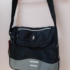 New messenger cross over bag tag attached