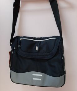 New messenger cross over bag tag attached