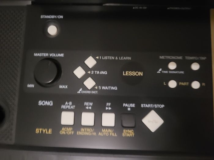 Yamaha YPT220 Digital Keyboard