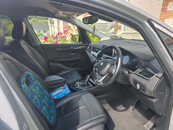 BMW 2-Series 2018 Luxury Model 7seater Automatic