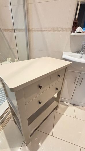 Table / Drawers