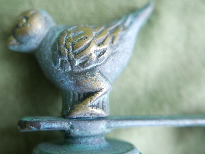 CAST IRON Wall Mount Hummingbird Welcome Bell Rustic Farm/Garden/Patio Door Decor