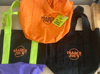 Trader Joes Halloween Limited Edition Mini Tote Bags New