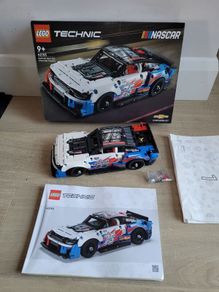 LEGO Technic NASCAR Next Gen Chevrolet Camaro (42153)