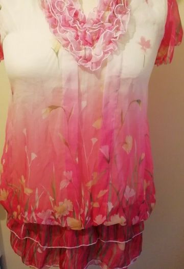 Ladies Tunic Top Blouse Pepper Tree London New With Tags Floral Size M/L Ruffles