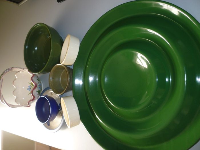 Giant Serving platter, Ramekins, Bowls, Dish. Plate. Moville. 8 ITEMS