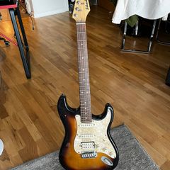 Silverhead Electric Guitar Sunburst