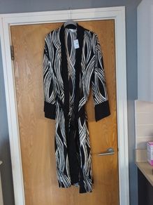 Primark Satin Dressingown.  Size M - 12-14.  B.N.W.T