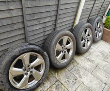 Alloy wheels Toyota Rav 4