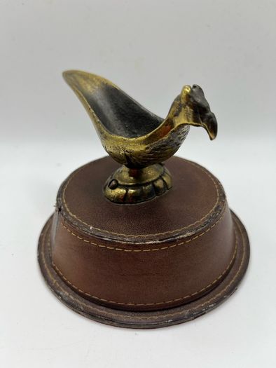 Antique pipe holder