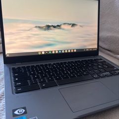 Lenovo Chromebook Plus (Almost New)