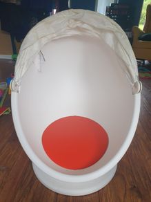Kids swivel chair