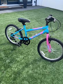 Girls bike