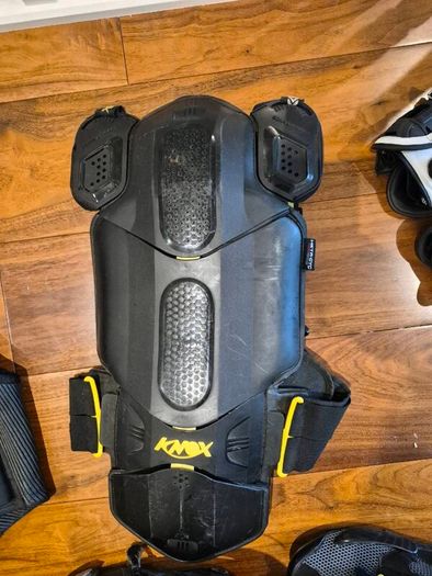 Leathers,boots,gloves,back,chestprotector,airbag