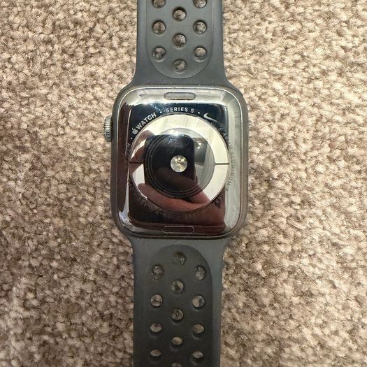 Apple Watch Series 5 Nike 44mm GPS Space Grey with Black Nike Sport Band