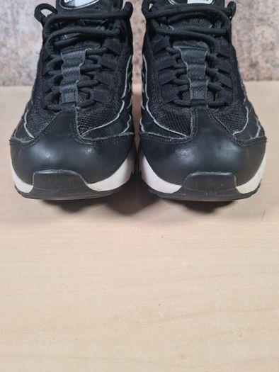 Womens NIKE AIR MAX 95 ESSENTIAL trainers runners black white Size UK 6 EU 40