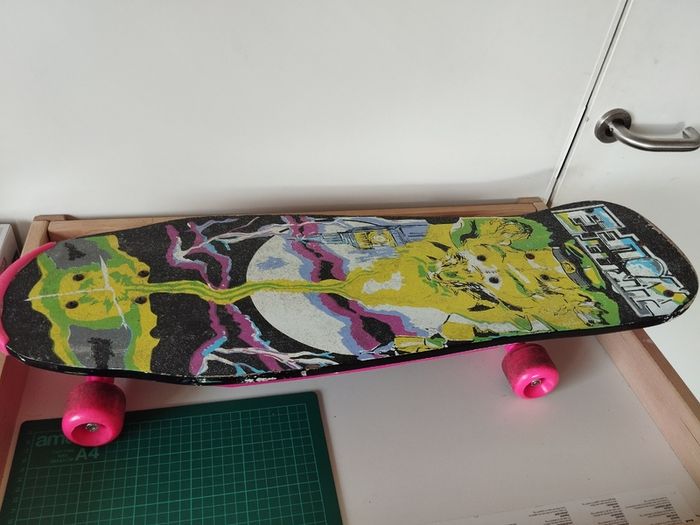 Brand New Vintage Skateboards - 80s/90s Classics for Sale