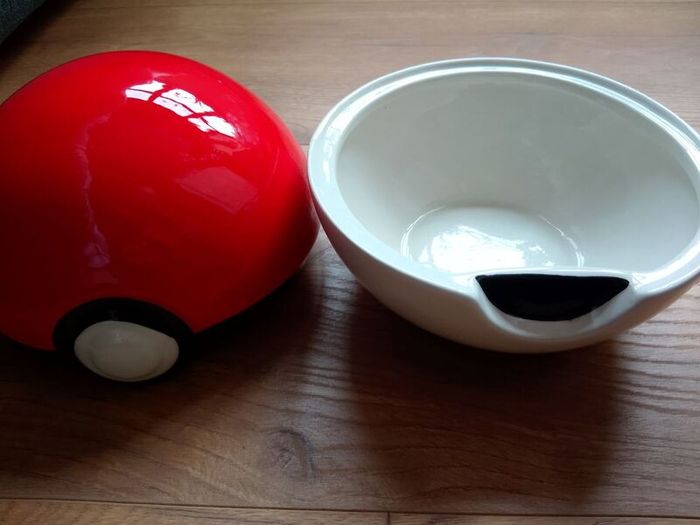 pokemon pokeball cookie jar