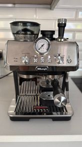 DeLonghi La Specialista Espresso Machine