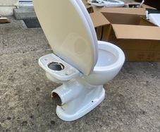 Full toilet