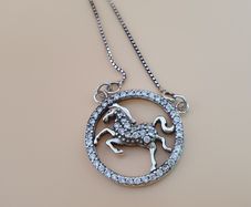 925 Sterling Silver Horse Pendant Necklace Round CZ Stone Circle Design Jewelry