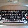 Olivetti Studio 44 Typewriter Image 5