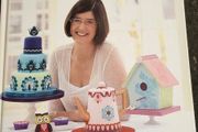 Cake decorating book by Lindy Smith
