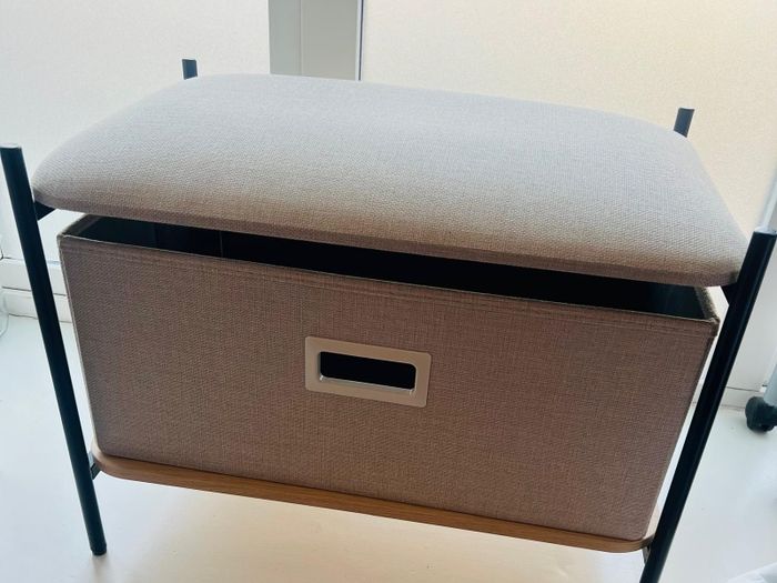 Storage box