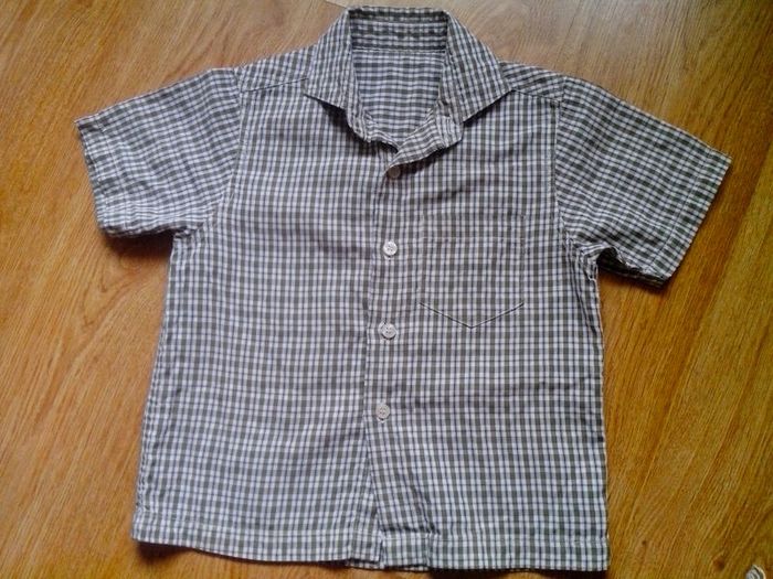 Sale E1 T-shirt.  Age 3-4