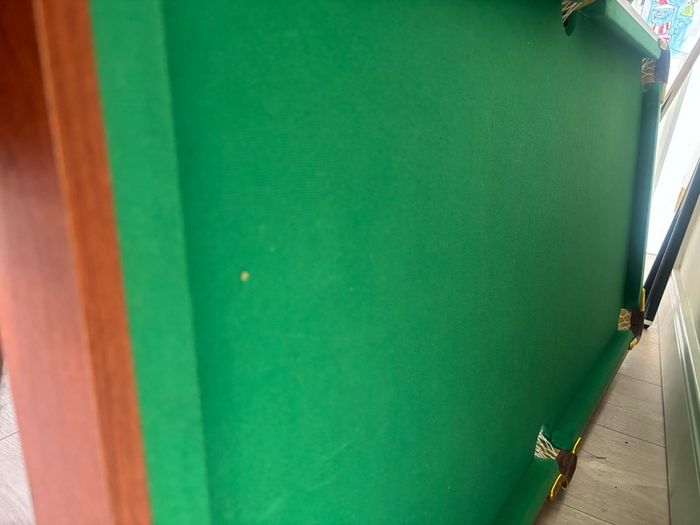 Kids pool table