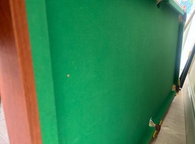Kids pool table
