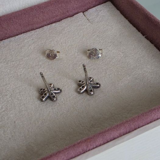 Pandora dazzling daysi flower earrings in great condition fully hallmarked