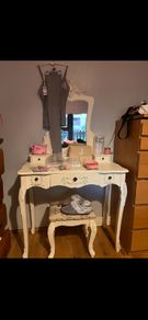 dressing table