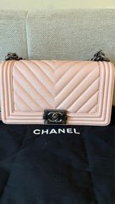 Women caviar leather handbag