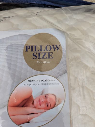 Deluxe Memory Foam Premium Luxury pillow