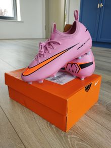 Nike Kids Football Boots UK Size 2
