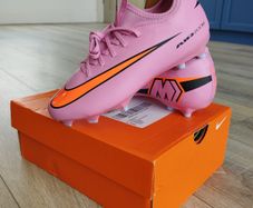 Nike Kids Football Boots UK Size 2