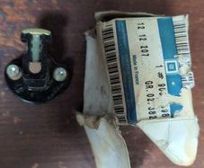 Genuine Opel (GM) Ignition Distributor Rotor Arm  Part Number: 90376979