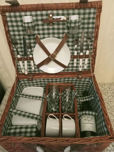 Large Picnic Set Wicker Basket  for 2 person include a bottle of  wine