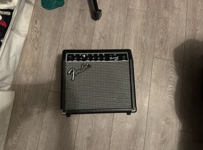 Fender Frontman 20G amp
